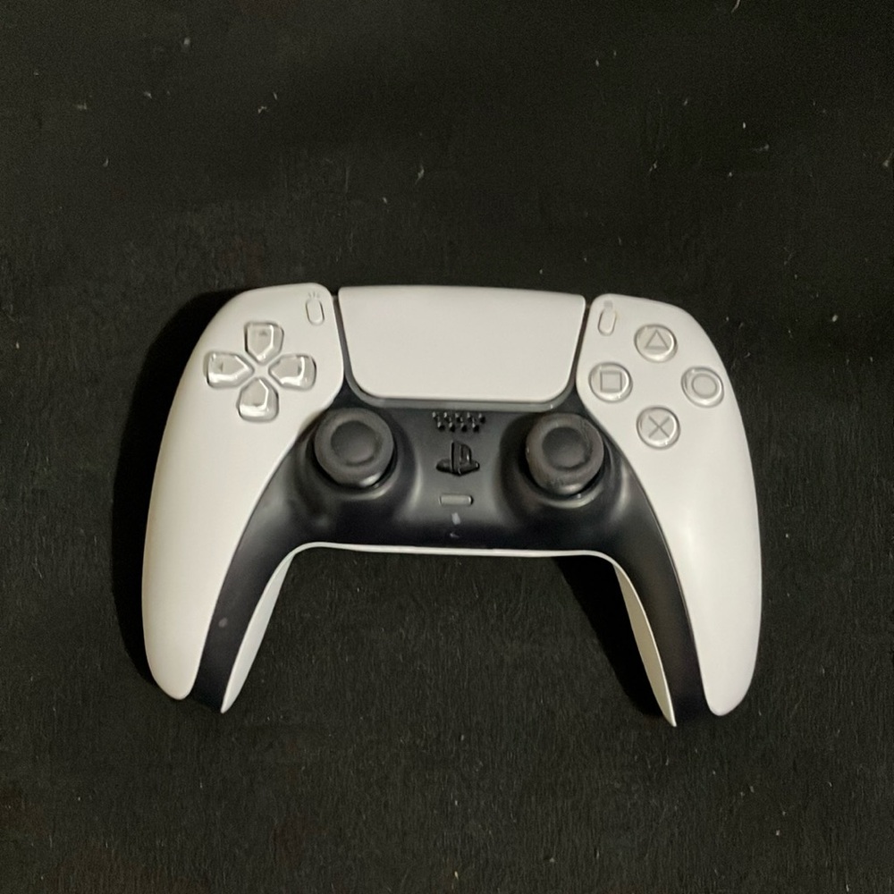 PlayStation 5 controller (never been used)